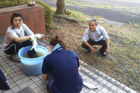 部品も１つ１つていにねいに…