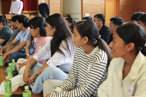 学院の紹介およびネパール国の説明
