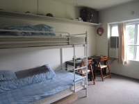 dormitory_room